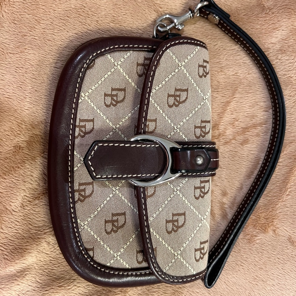 Dooney & Bourne wristlet